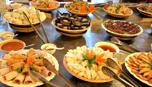 Buffet chay Tịnh Thực quán hơn 60 món thoải mái lựa chọn