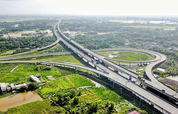 Hạ tầng giao thông tại Long An đang ngày càng hoàn chỉnh và hiện đại